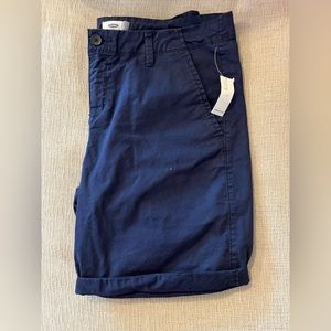 Old navy womens Bermuda shorts. Navy.